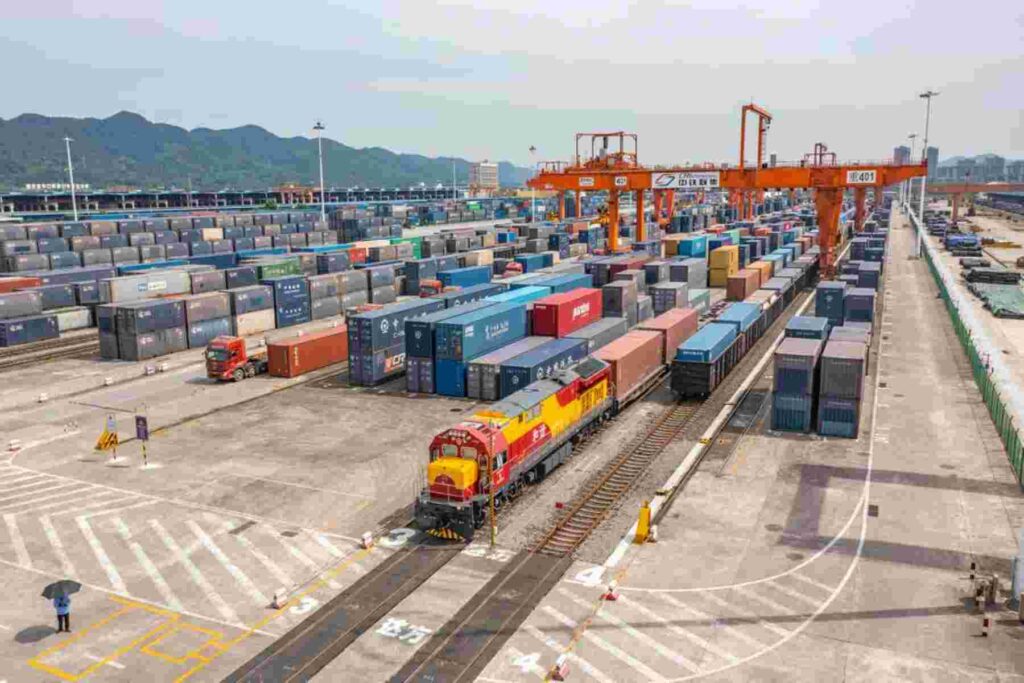 (926_24072024) China-Europe freight train carries international mail from Shanghai for first time