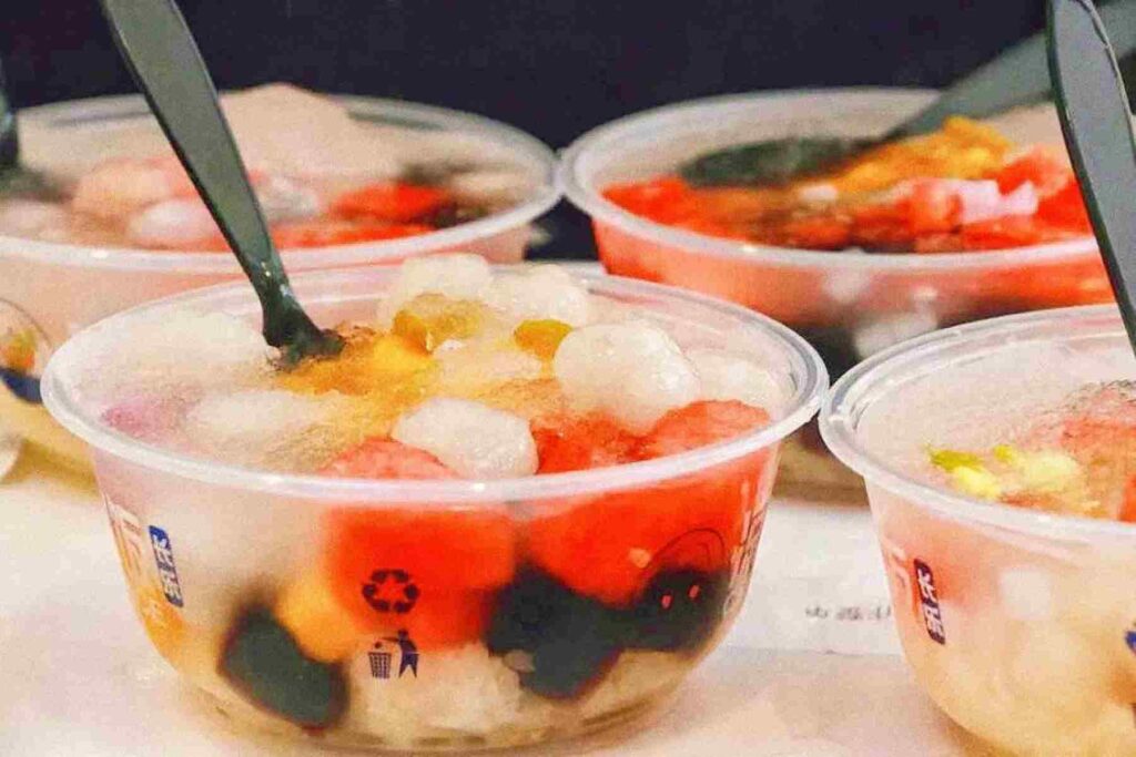 (928_25072024) Heat-relieving iced rice in E. China's Fujian drives latest consumption craze in hot summer